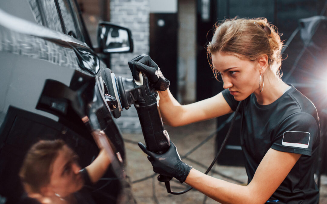 Nowe auto z salonu – jak zabezpieczyć lakier w pierwszych tygodniach użytkowania?