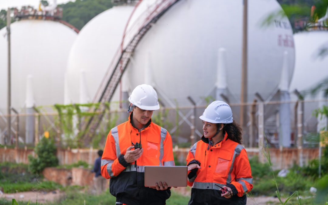 Praca w logistyce paliw i gazu – jak wygląda dzień pracy i jakie kompetencje są kluczowe