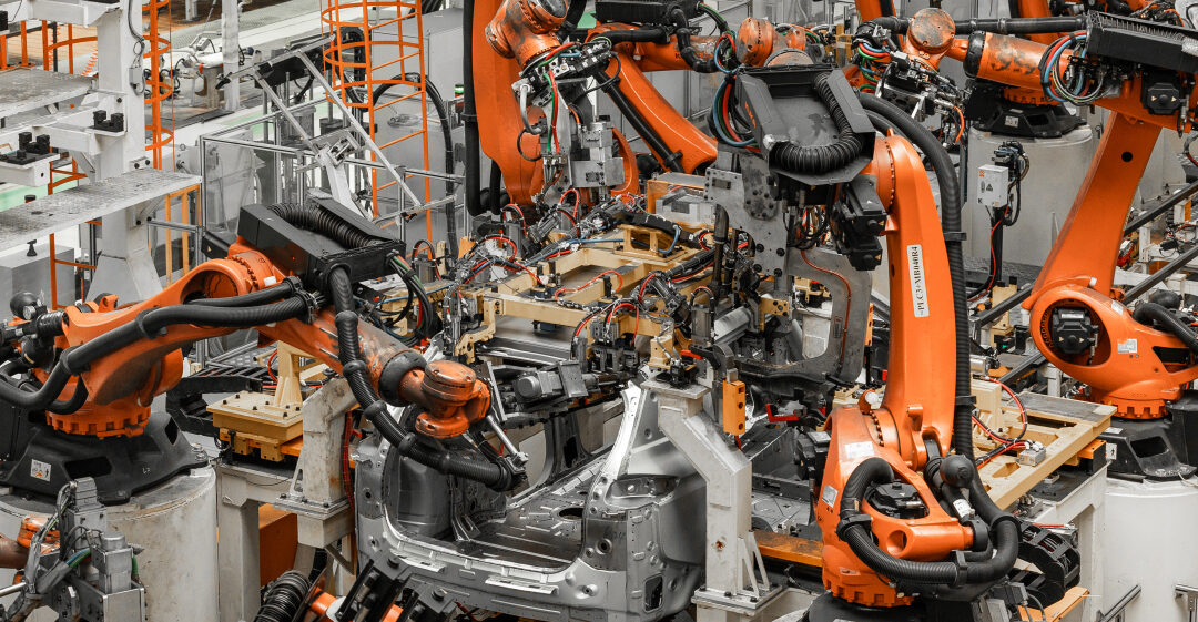 Roboty w fabrykach zbrojeniowych: gdzie dziś pracują maszyny, a gdzie wciąż nie da się zastąpić człowieka