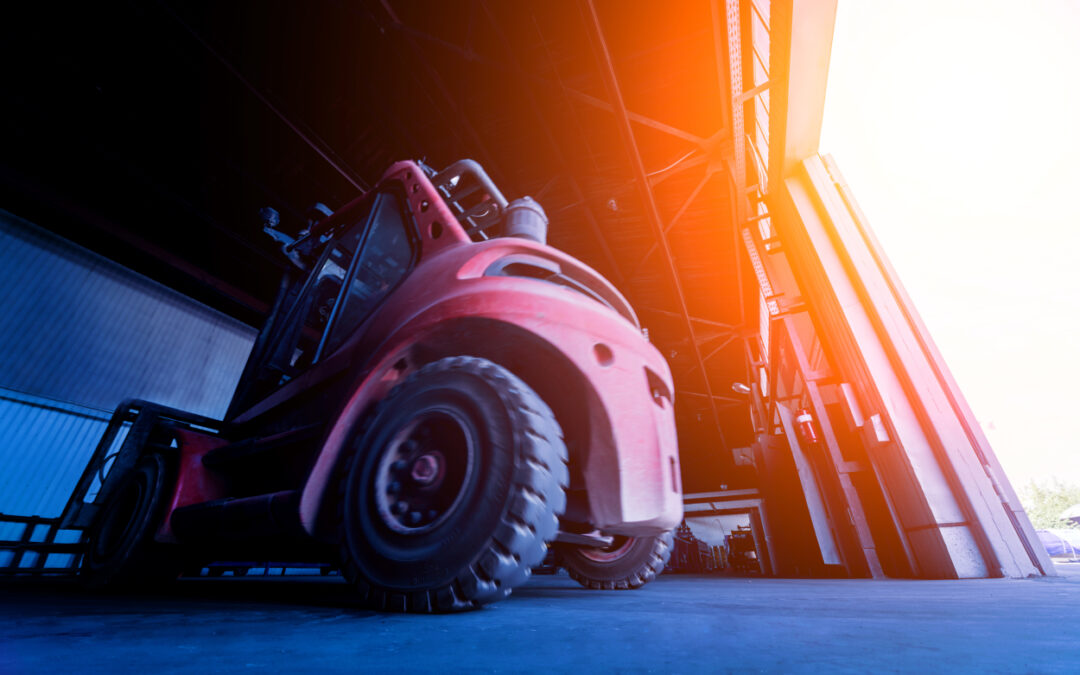 Oryginał czy zamiennik? Jak rozsądnie wybierać części do wózków widłowych bez przepłacania