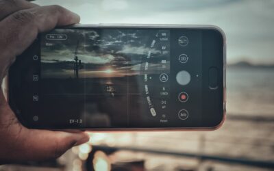 Zmienna przysłona w smartfonie – jak wpływa na światło, głębię ostrości i zdjęcia nocne?